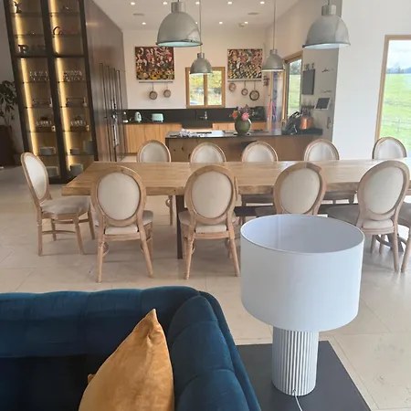 De 400m2 15p - Piscine Interieure Chauffee