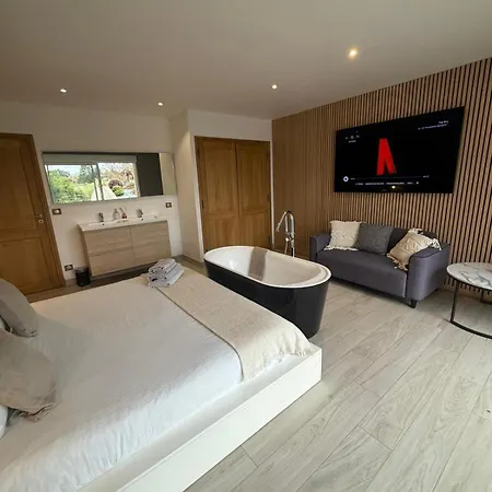 De 400m2 15p - Piscine Interieure Chauffee * Bonneville-sur-Touques